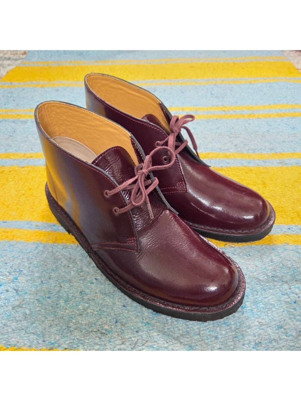 Clarks Originals Patent Leather Chukka Desert Boots Burgundy Women's Size 10